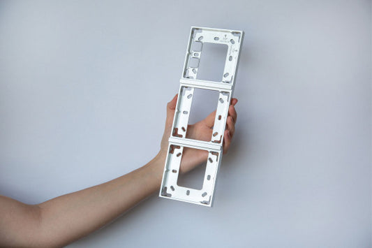 Intercom Montagerahmen 3fach silber