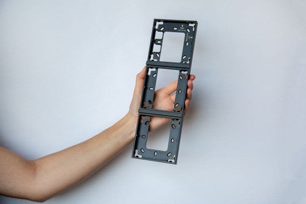 Intercom Montagerahmen 3fach anthrazit